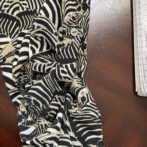 Alfani women’s long adjustable sleeves black and white zebra print size 12 - Picture 5 of 6